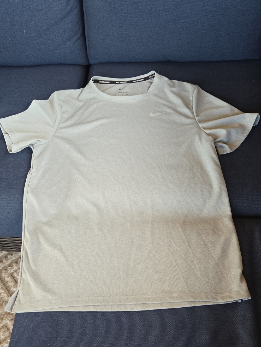 Nike Running Dri-FIT Short Sleeve T-Shirt Grey S Workout Athletic Comfy Light